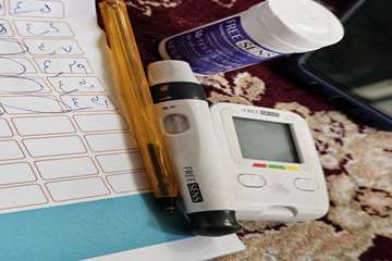 ویزیت در منزل دو بانوی سالمند روستایی توسط دانشجویان مامایی